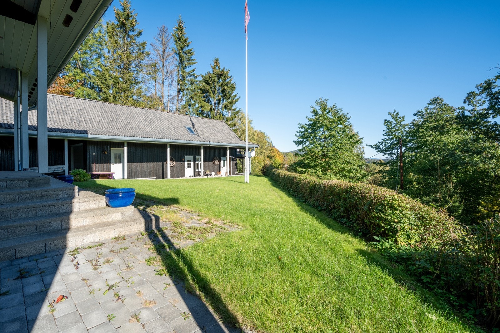 Her bor du tilbaketrukket og rolig, med nærhet til marka og kun 5 minutter unna Asker sentrum Galleribilde