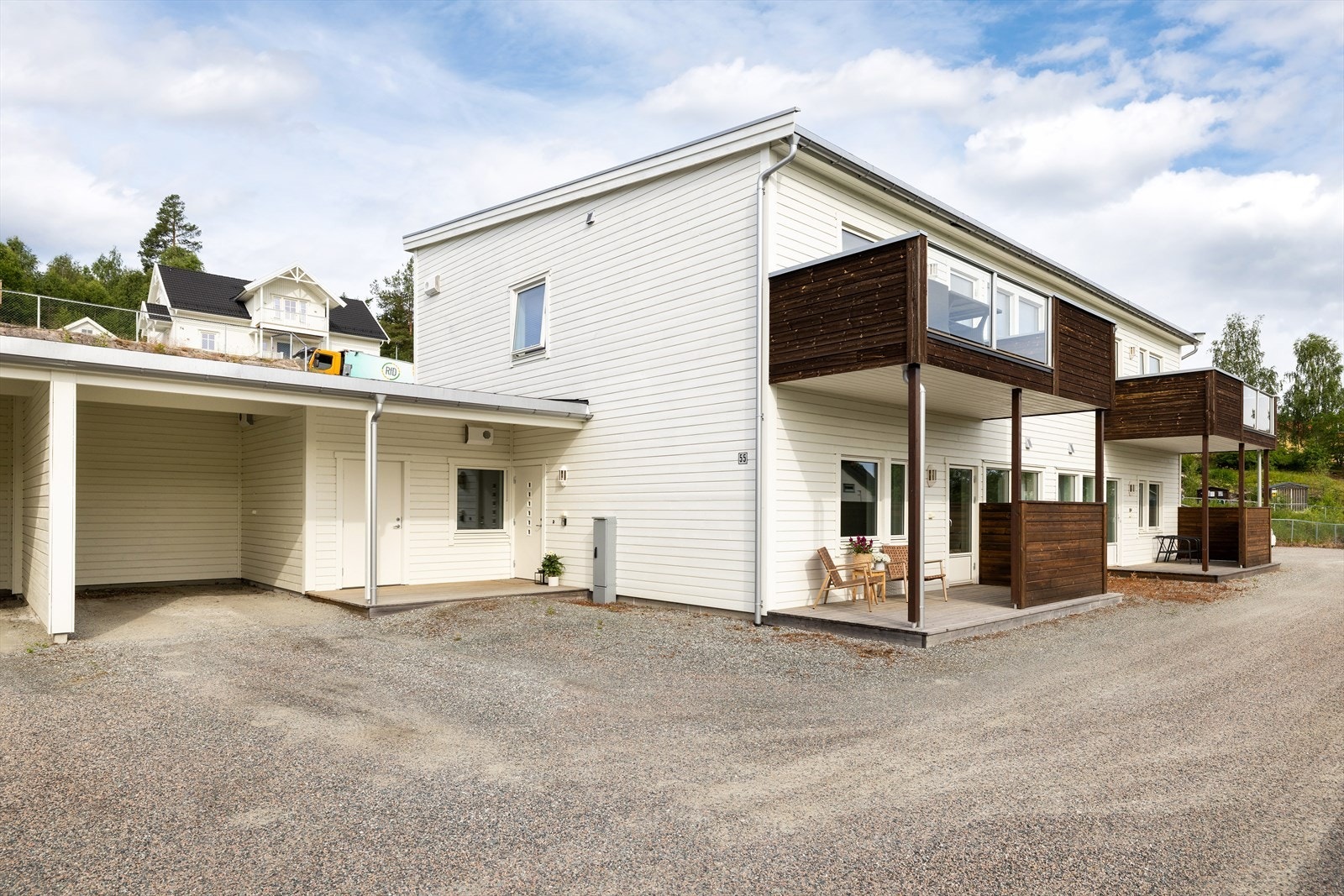 Velkommen til en flott 3-roms leilighet fra 2017. Godt vedlikehold med en praktisk areal løsning. Galleribilde