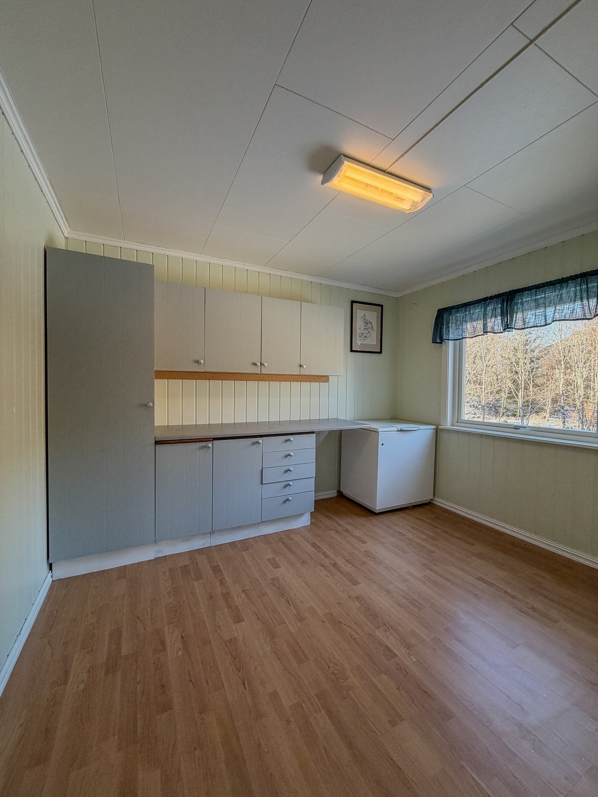 Soverom i 2. etasje (I dag montert skap og benk) Galleribilde