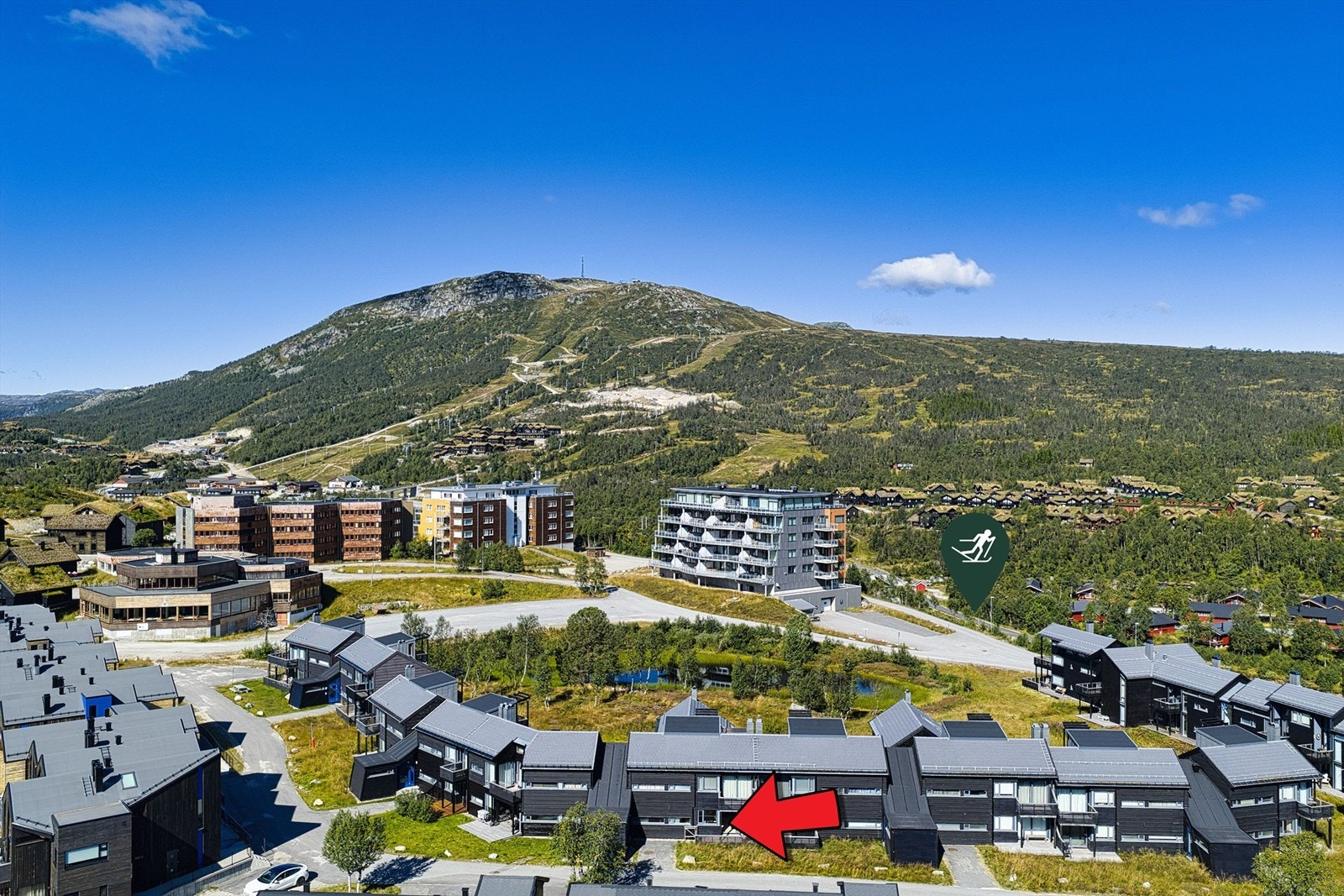 Her får du sentral og populært beliggenhet på Hovden i fin avstand fra både skisenteret, badeland og sentrum Galleribilde