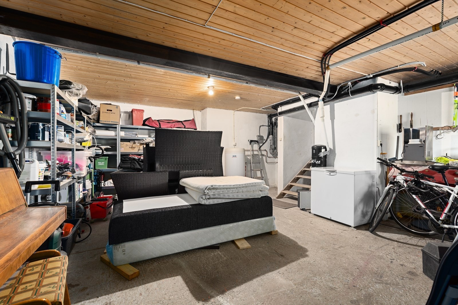 Romslig kjeller med god takhøyde og mange utnyttelsesmuligheter. Galleribilde