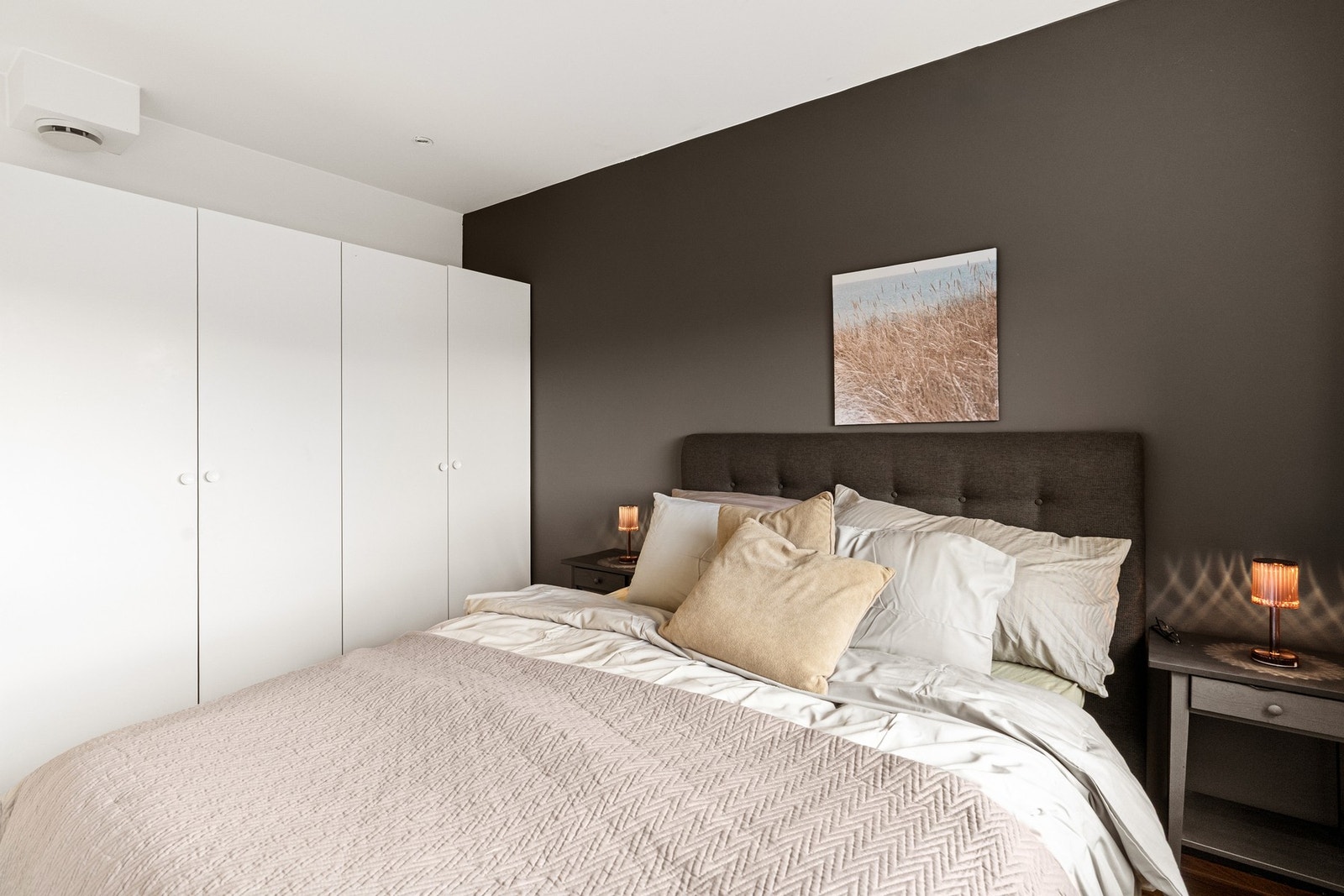 Her har man mulighet til mye garderobeplass. Galleribilde