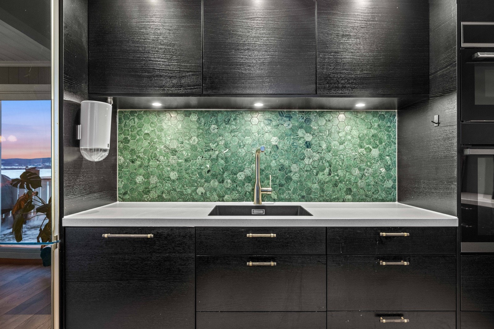 God arbeidsbelysning. Galleribilde