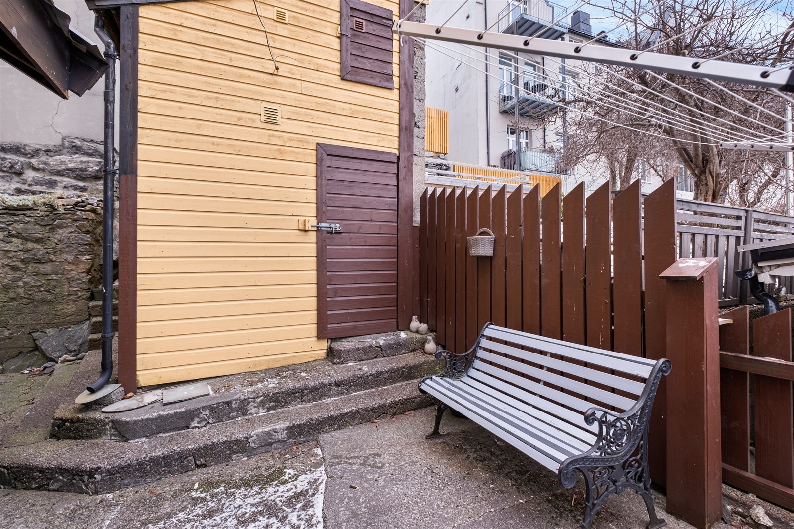 Uteområdet Galleribilde