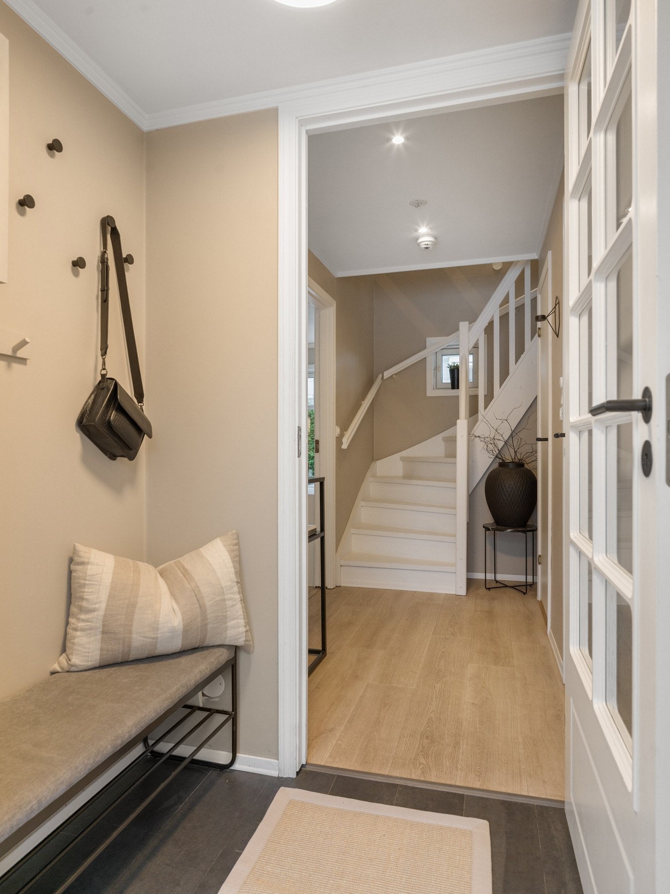 Entré. Galleribilde