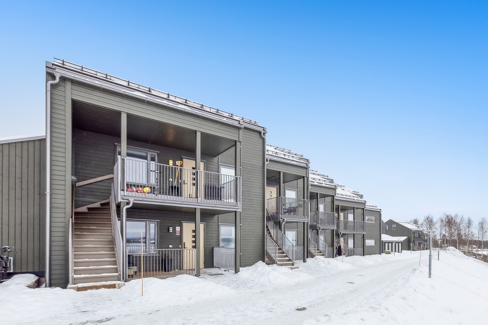 Området byr på fine, velstelte fellesområder og store rekreasjonsarealer. Galleribilde