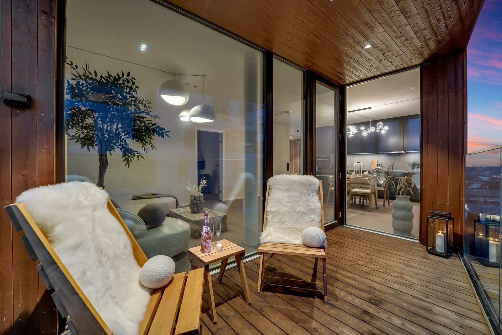 Overbygd balkong som kan nytes store deler av året. Galleribilde