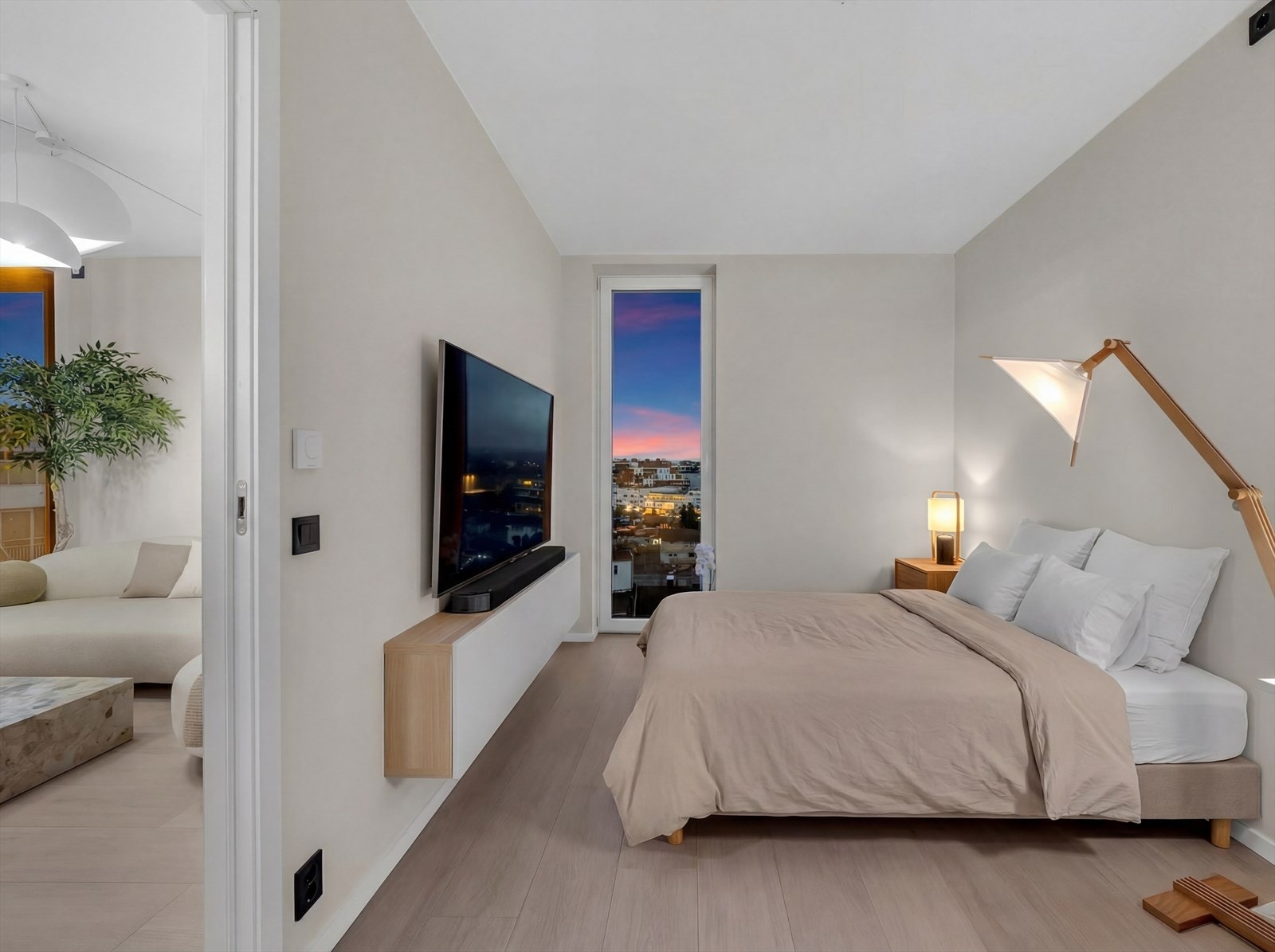 Leilighetens andre soverom egner seg perfekt som barnerom, kontor eller gjesterom. Galleribilde