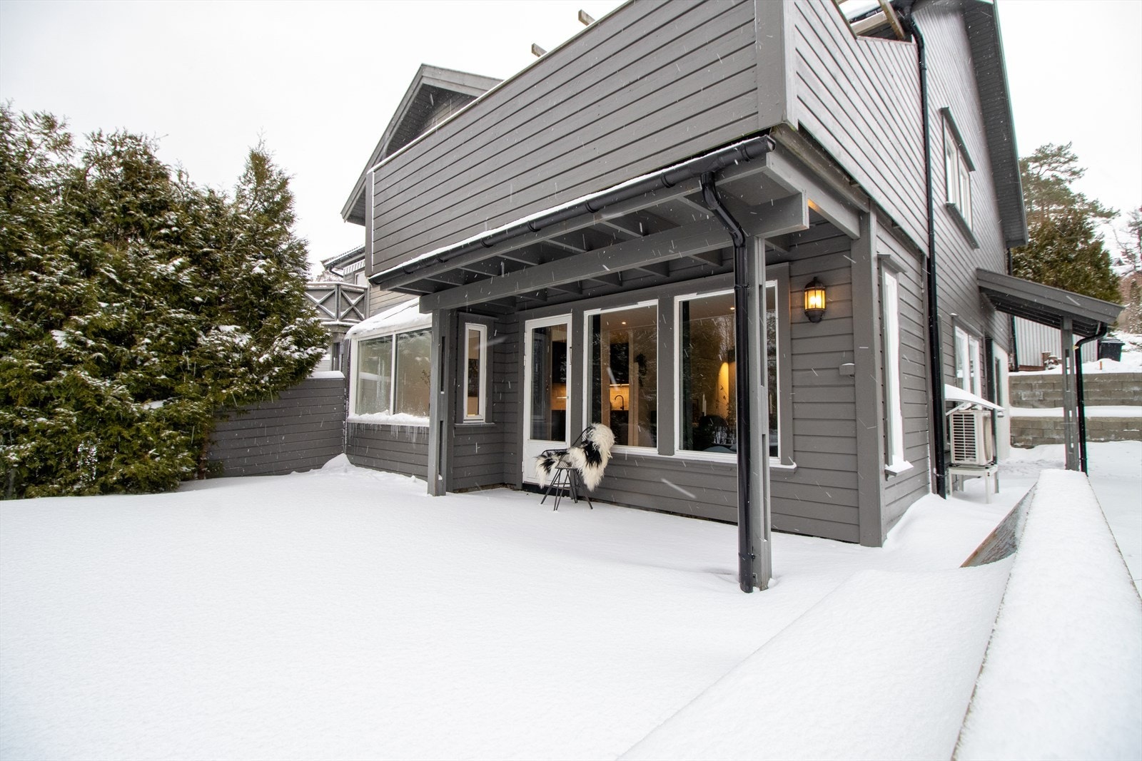 Spareskillingsmegleren ved Thorstein ten Velden ønsker deg velkommen inn i en flott 3-roms leilighet på Bråvann Galleribilde