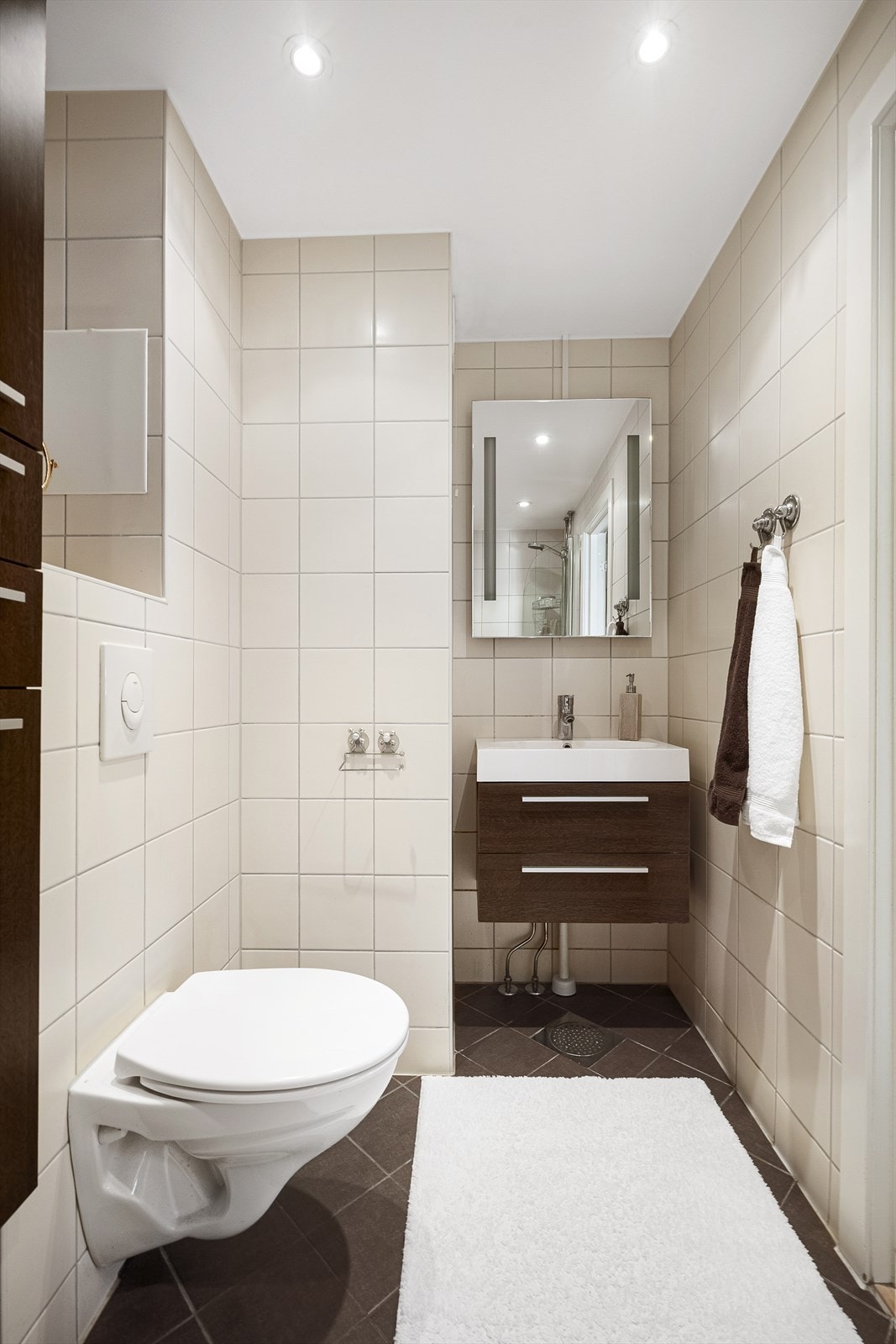 Rustadgrenda 20 Galleribilde