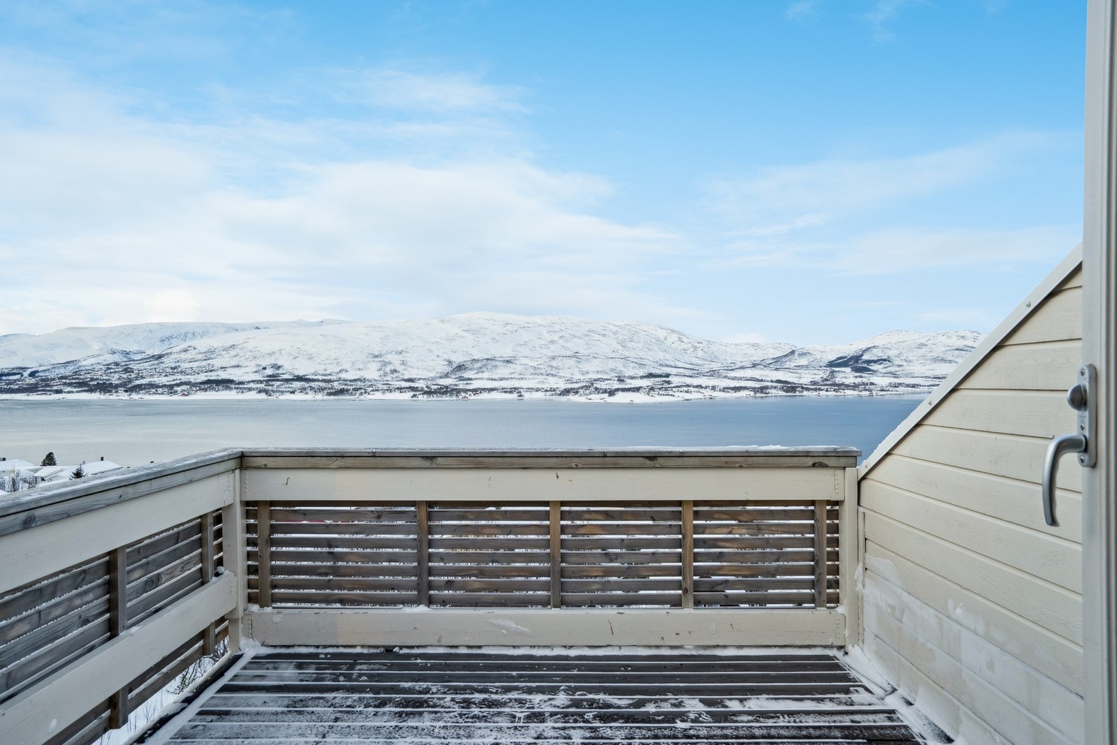 Her kan du lene deg tilbake og nyte den flotte utsikten. Galleribilde