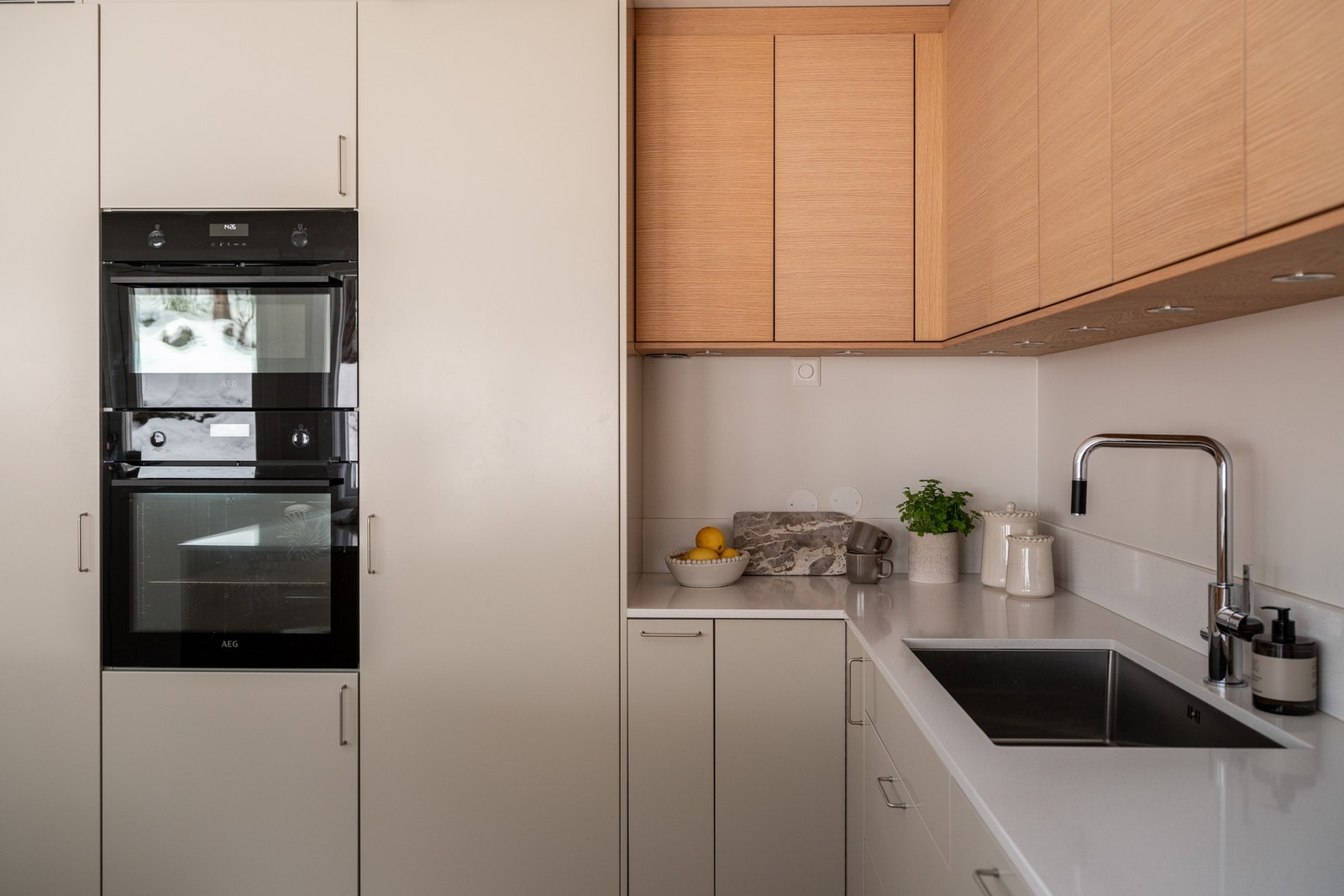 Kvalitetshvitevarer fra AEG. Galleribilde