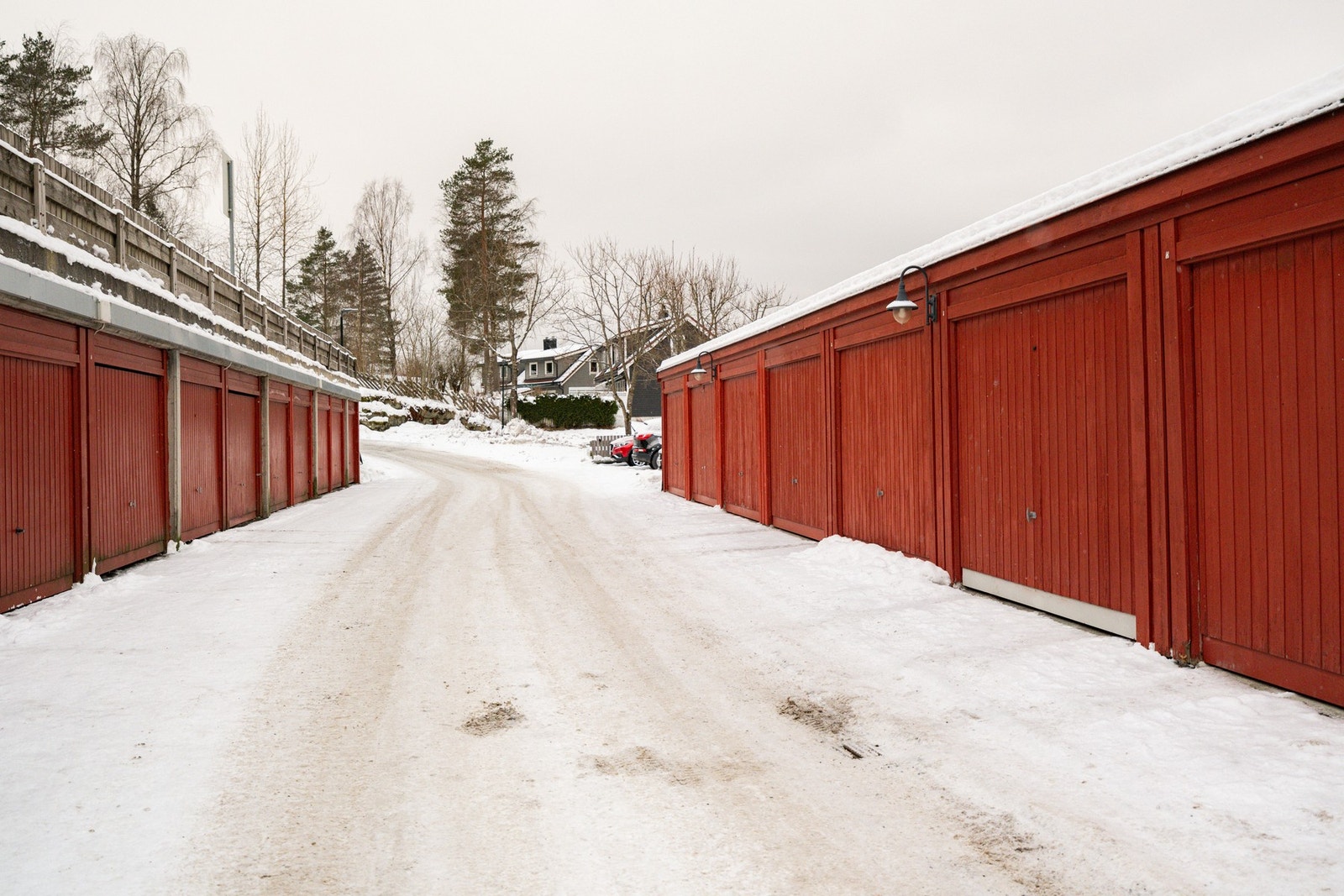 Med boligen følger garasjeplass i felles garasjeanlegg. Galleribilde