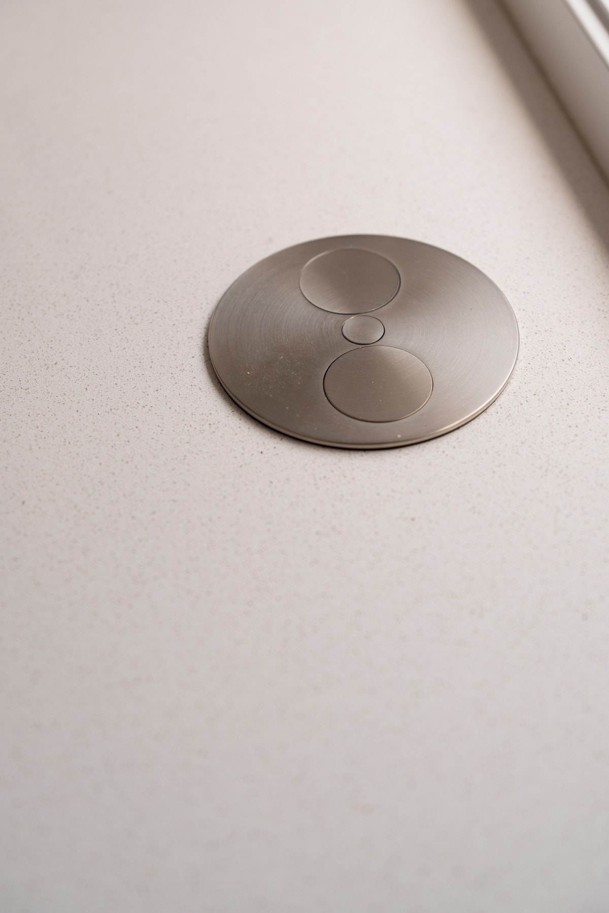 Integrert stikk i benkeplaten. Galleribilde