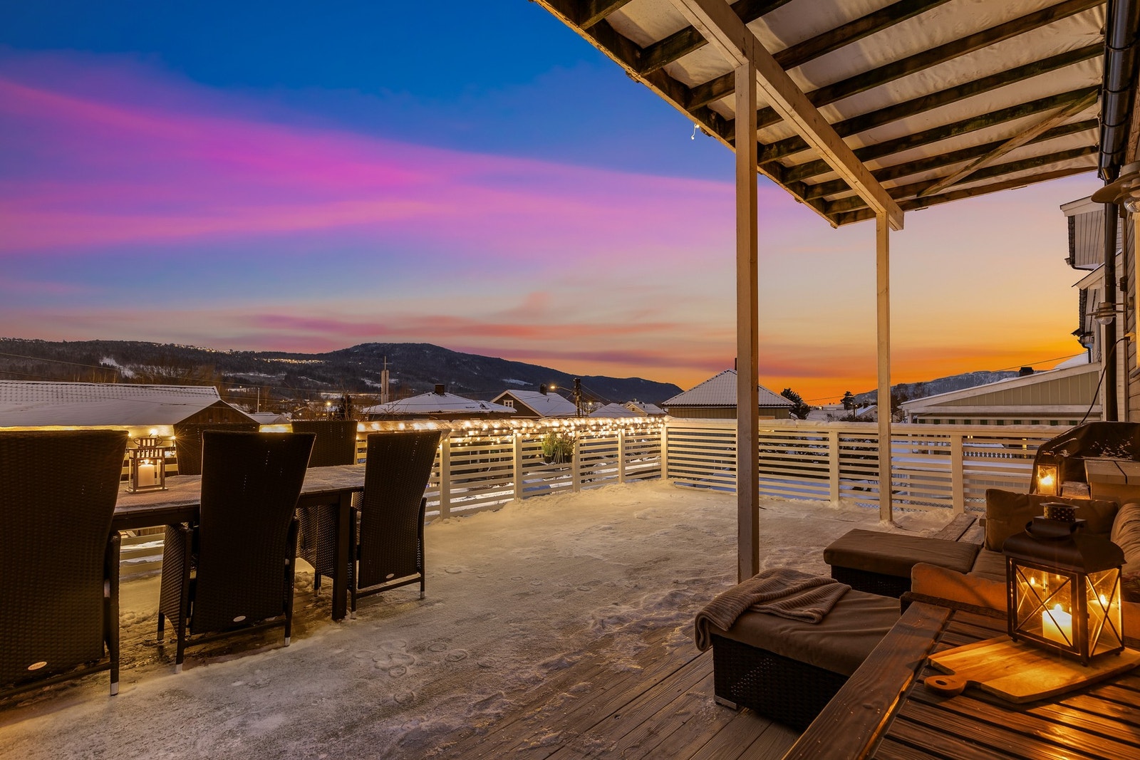 Terrassen er på ca. 41 kvm Galleribilde