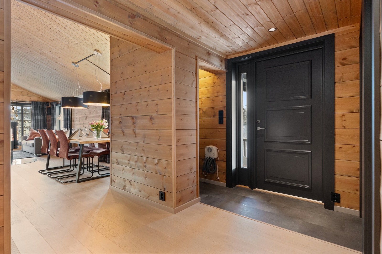 Fra hyttas entrè Galleribilde