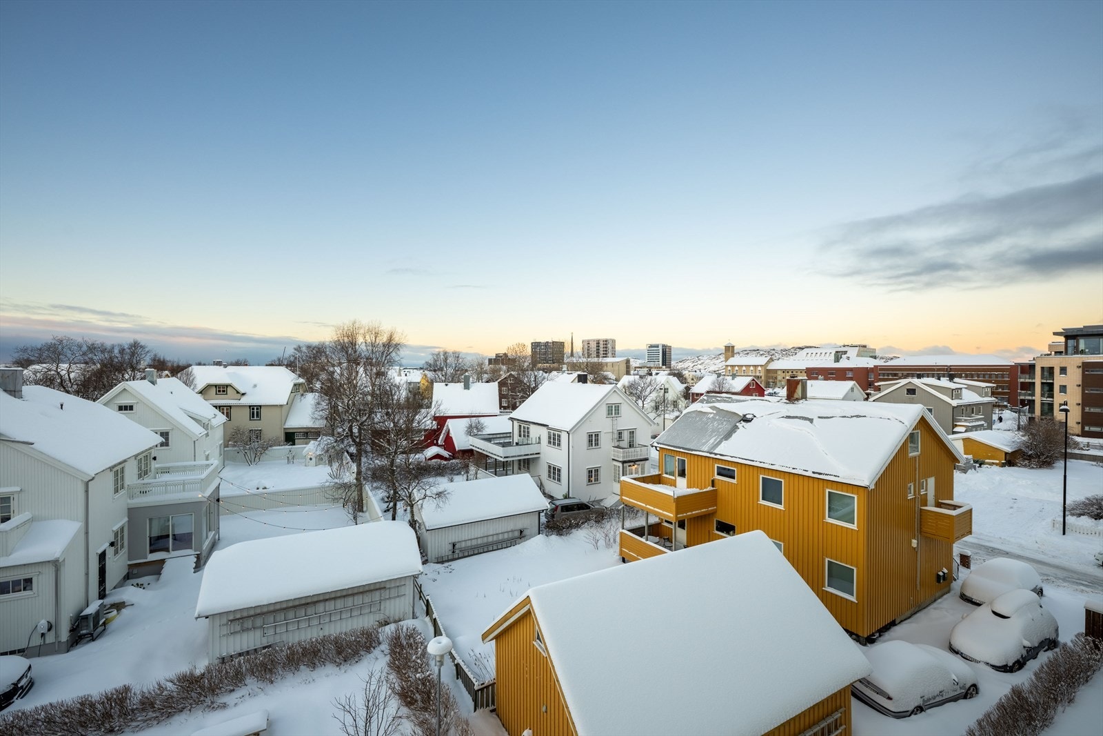 Bryggerihagen er ett av Bodøs mest populære og spennende boligprosjekter de senere årene. Den historiske tomten gir området en helt egen karakter. Galleribilde