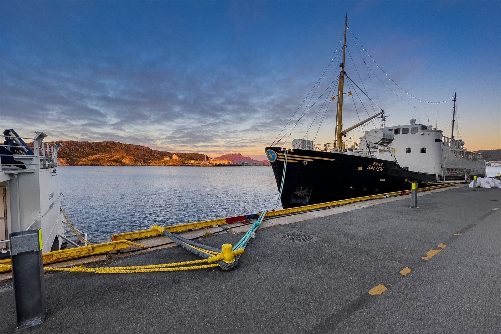 Kort avstand til sentrum, Moloen og havnepromenaden. Galleribilde