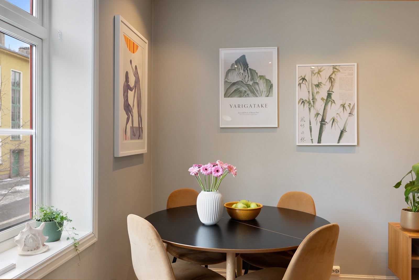 Dette er et ideelt utgangspunkt for å sette ditt personlige preg og skape et hjem som speiler din stil. Galleribilde