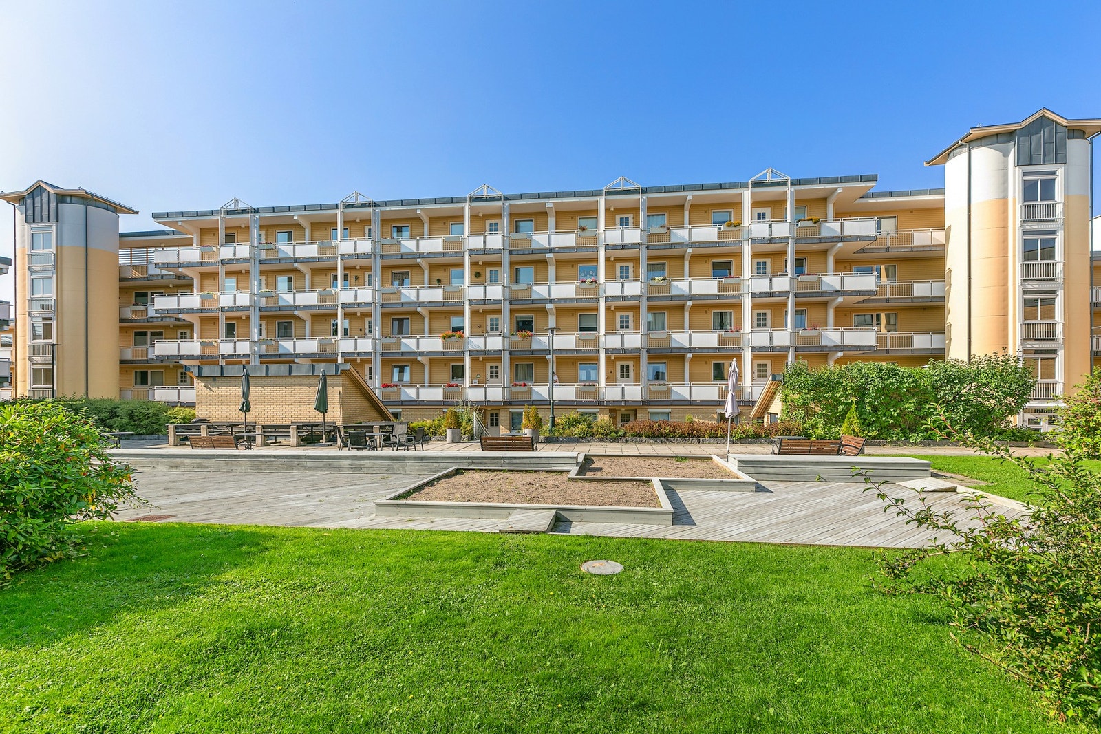 Bærumsveien 211 ligger midt i Bekkestua sentrum Galleribilde