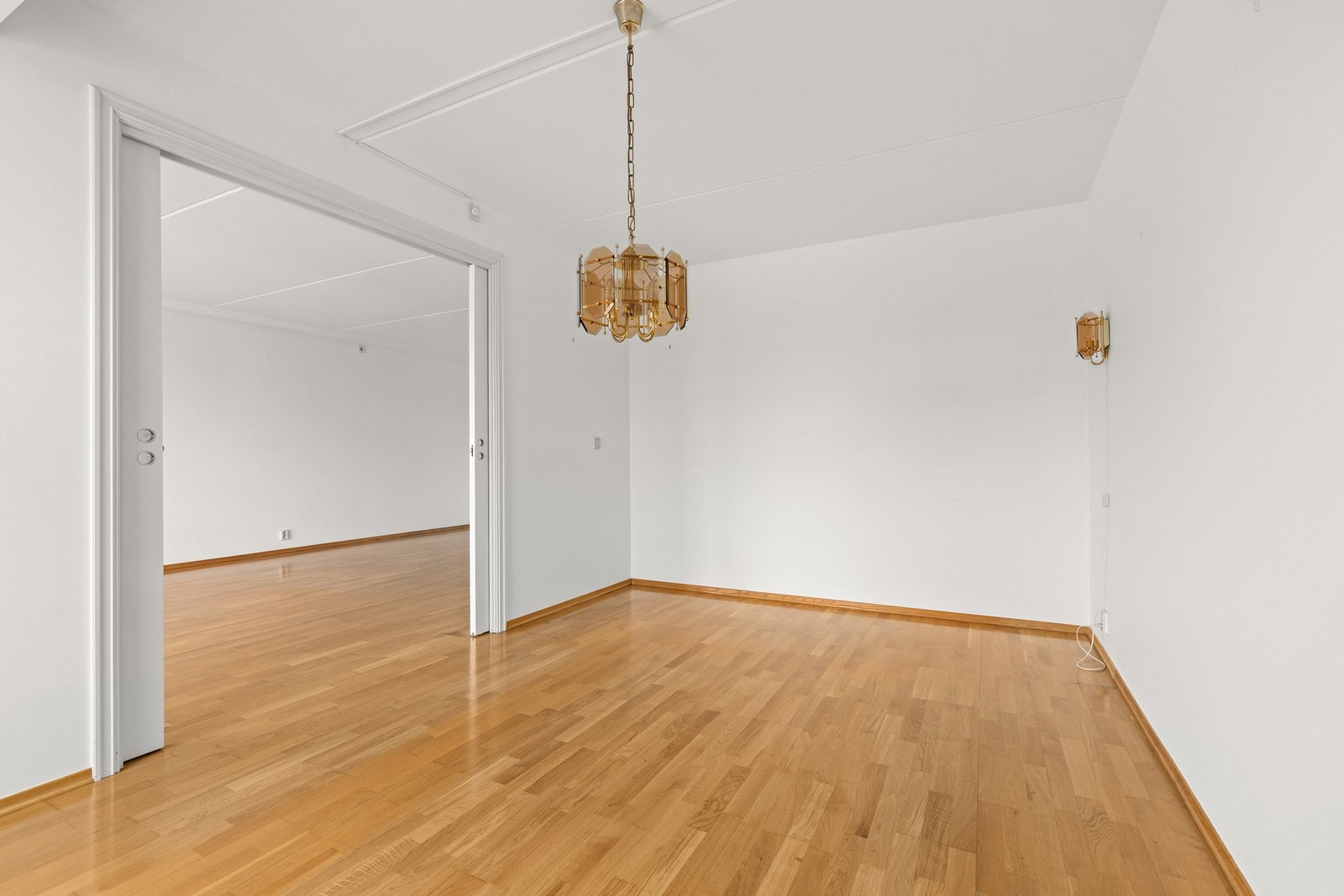 Soverom/spisestue Galleribilde