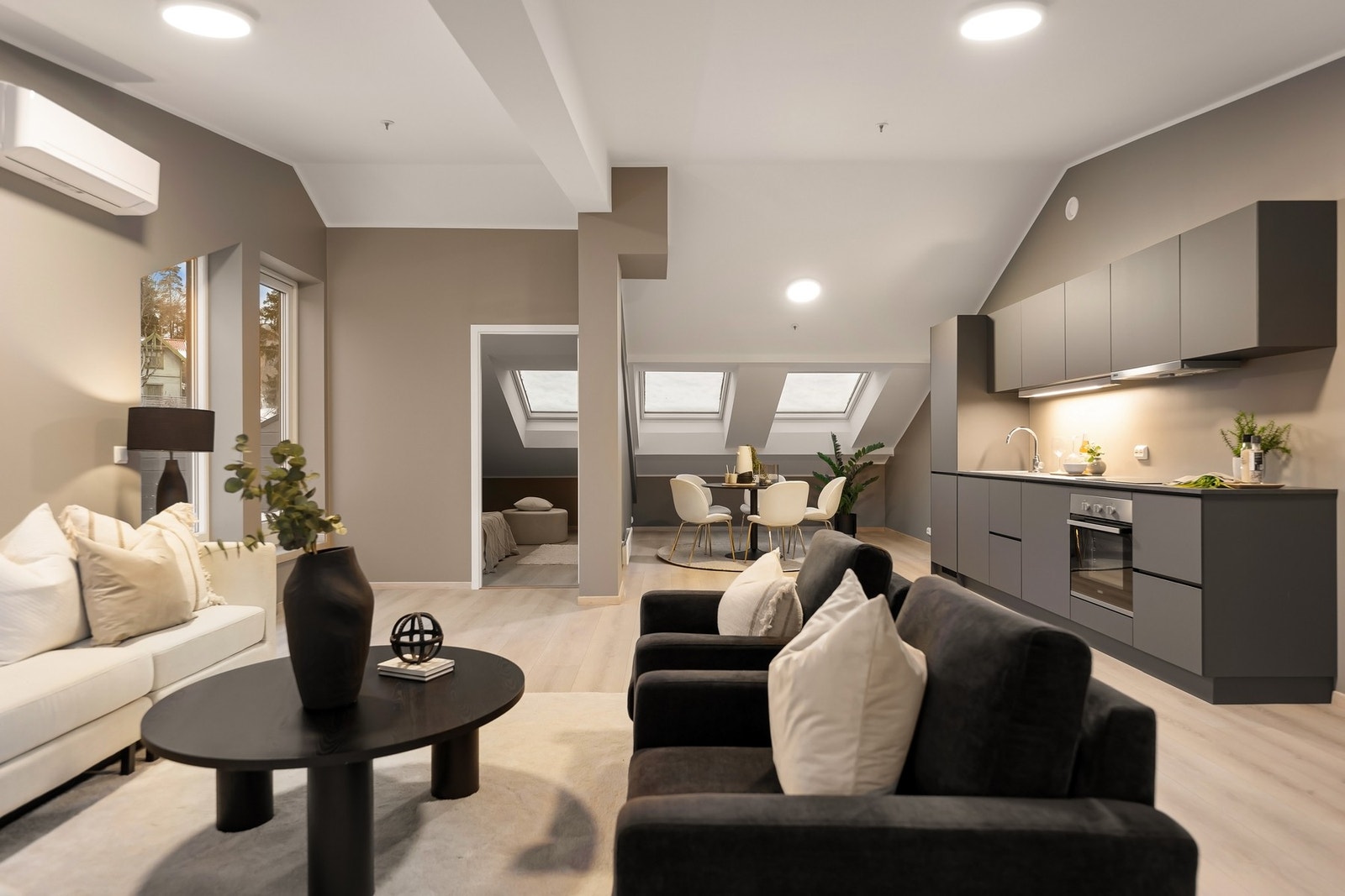 Stue og kjøkken Galleribilde