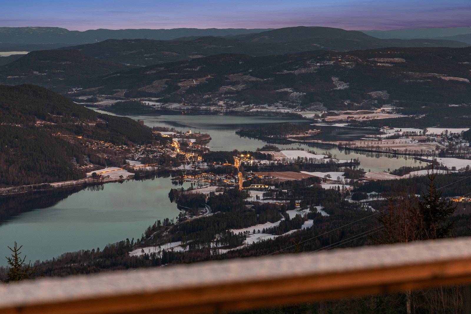 Høyt og fritt over Krøderen Galleribilde