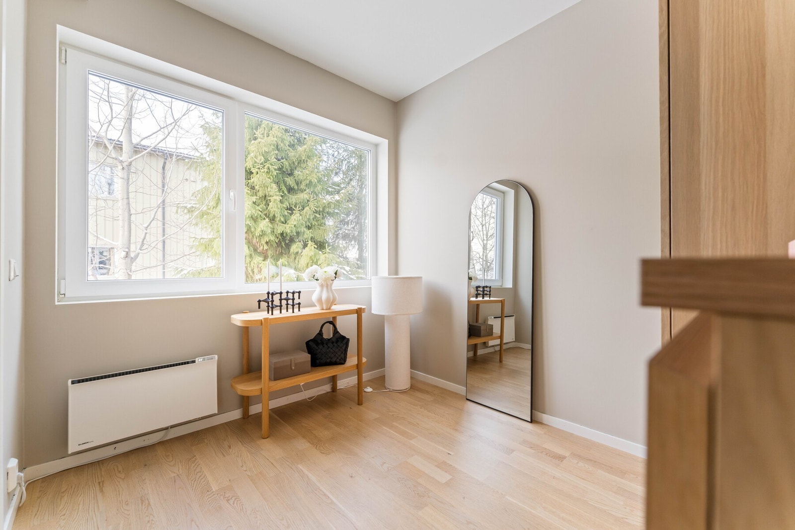 Soverom 2 kan også benyttes som omkledningsrom eller kontor - alt etter eget ønske og behov. Galleribilde