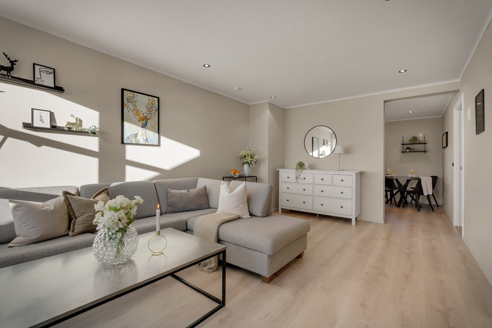 Stuen har god plass til flere soner Galleribilde