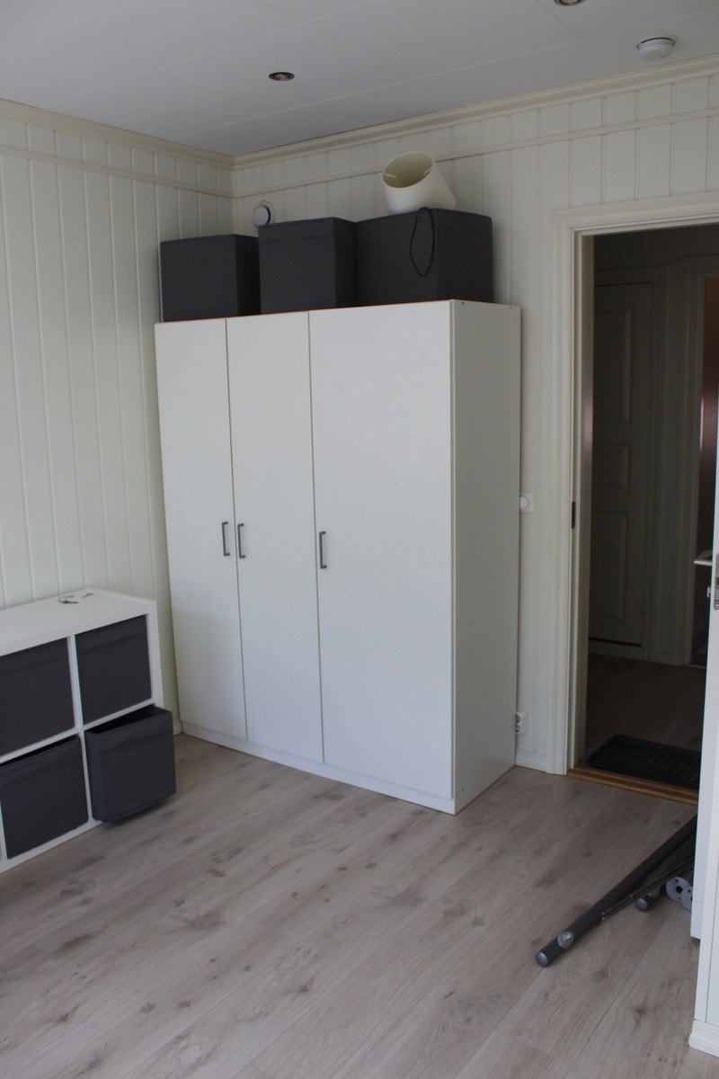 Møbler som er avbildet følger med om ønskelig Galleribilde