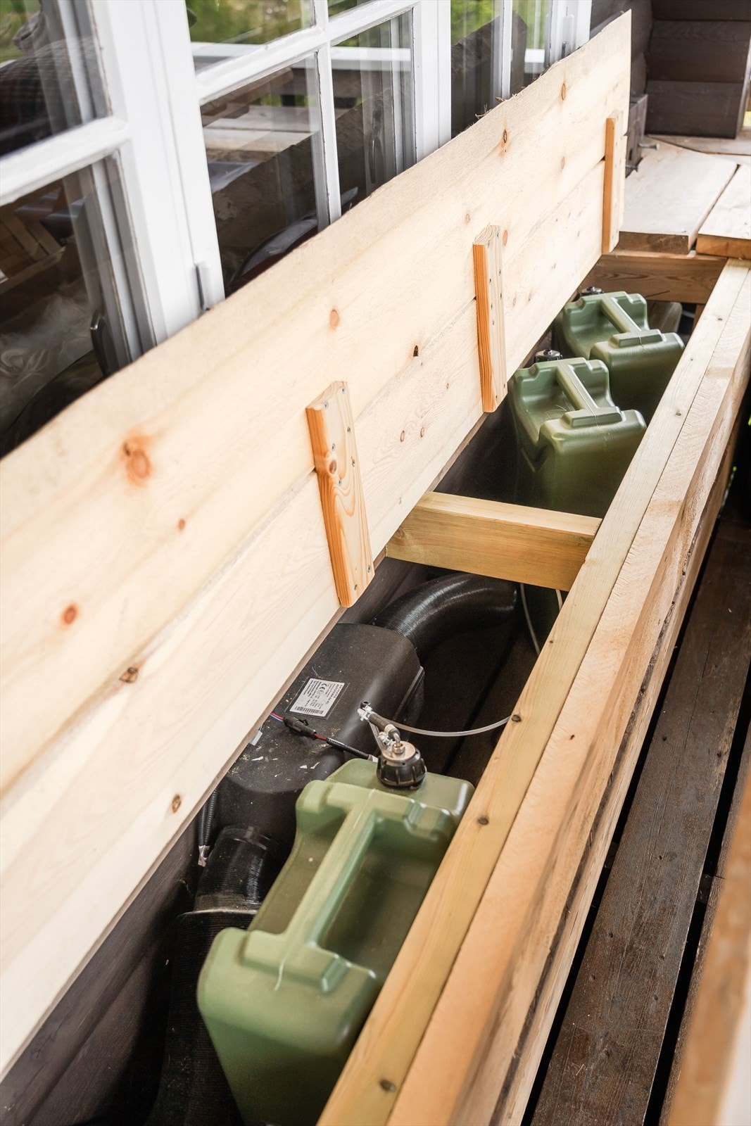 Det er montert dieselvarmer hvor du kan ringe hytta varm, og holde en jevn og komfortabel temperatur til du kommer på hytta. Galleribilde