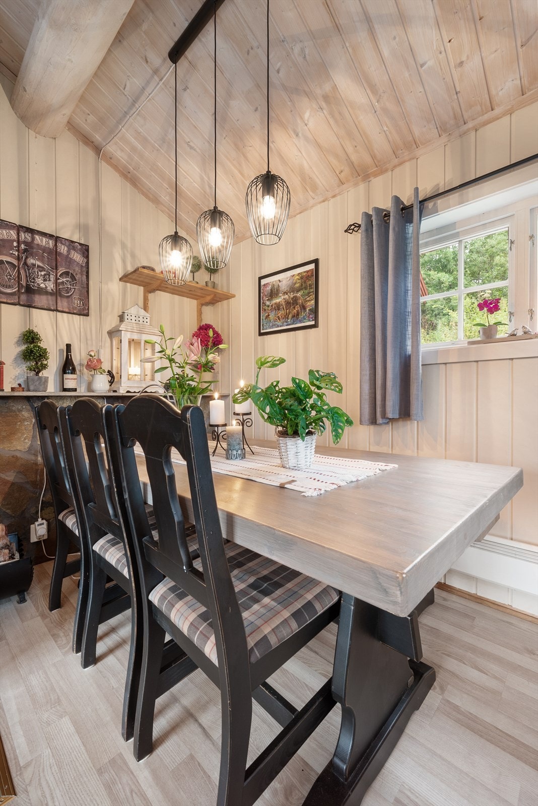 Spisestue. Galleribilde