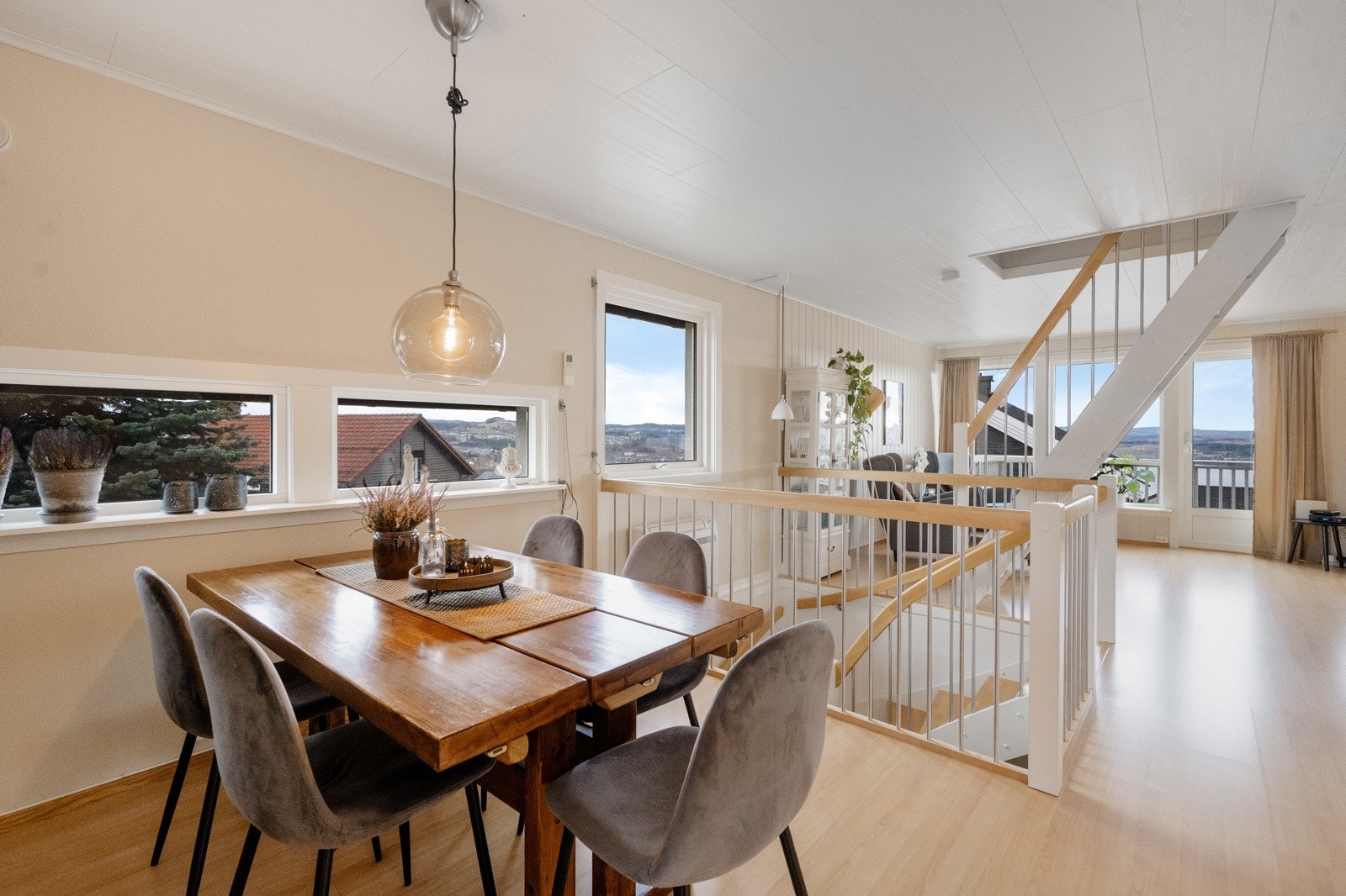 Trapp til loft mellom spisestue og stue. Galleribilde