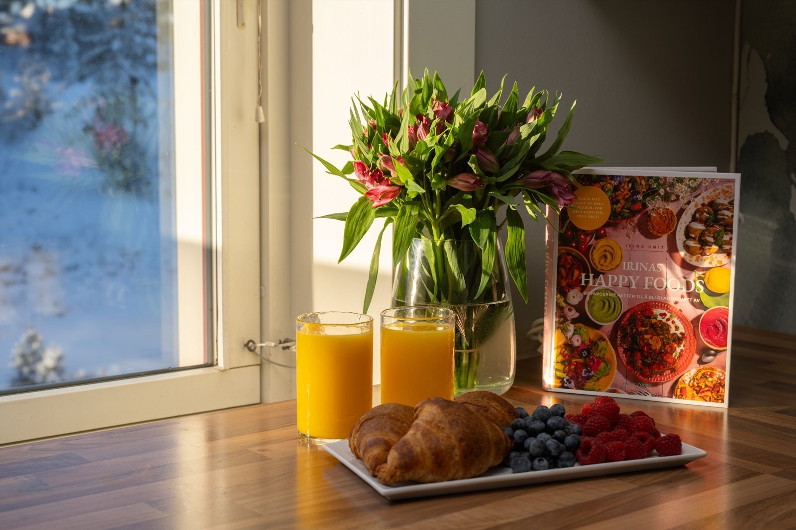 Her kan frokosten nytes med utsikt og herlig solforhold. Galleribilde