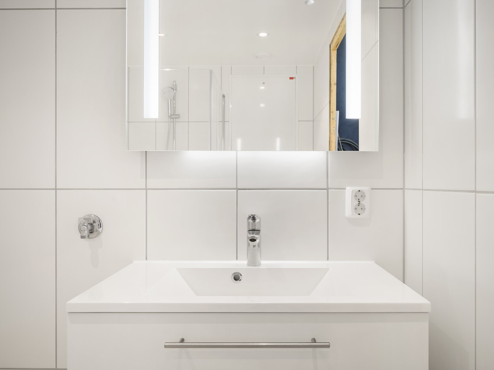 Bilde av ferdigprodusert baderom på Neo - Usolgte enheter leveres med dette badet. Galleribilde