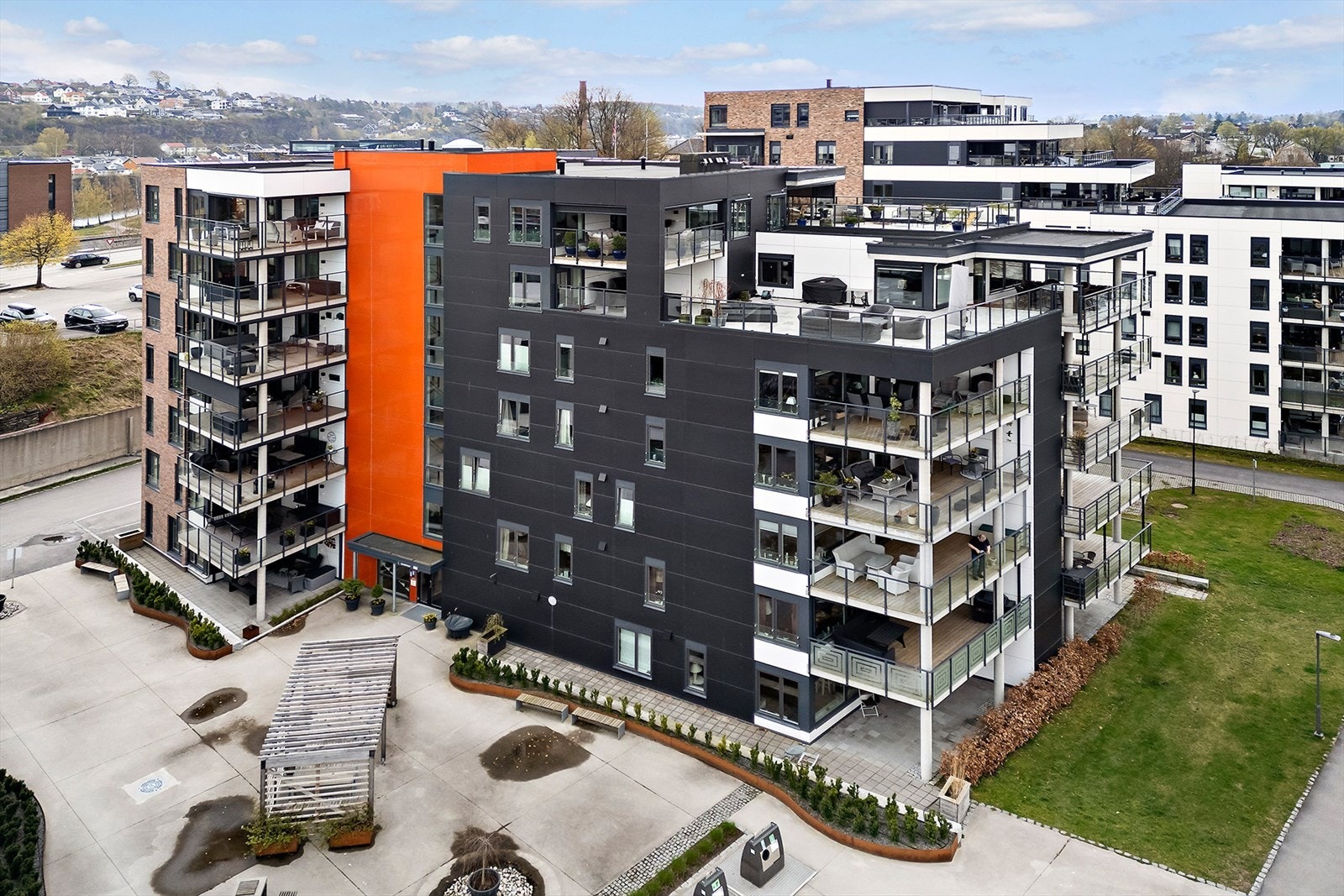 Byggningens fasade fra fremsiden Galleribilde