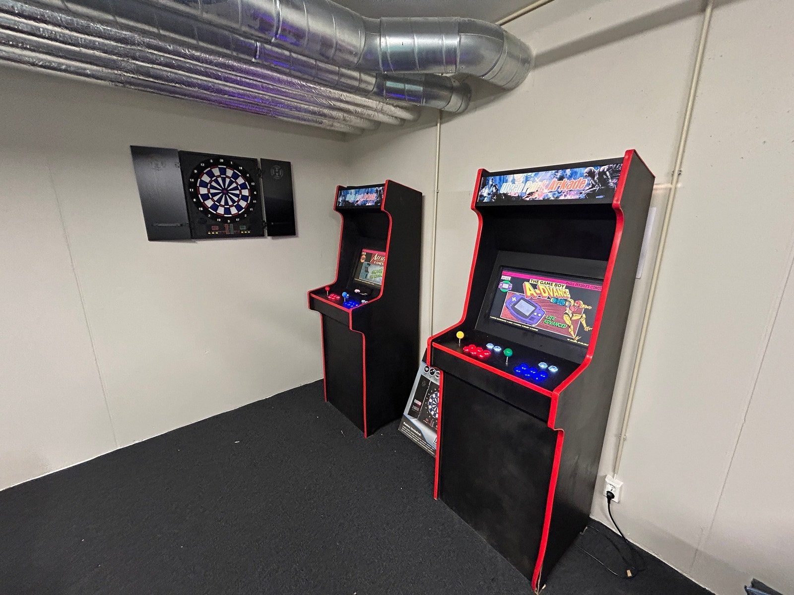 I spillrommet er det blant annet biljardbord, arkademaskiner, dart, m.m. Galleribilde