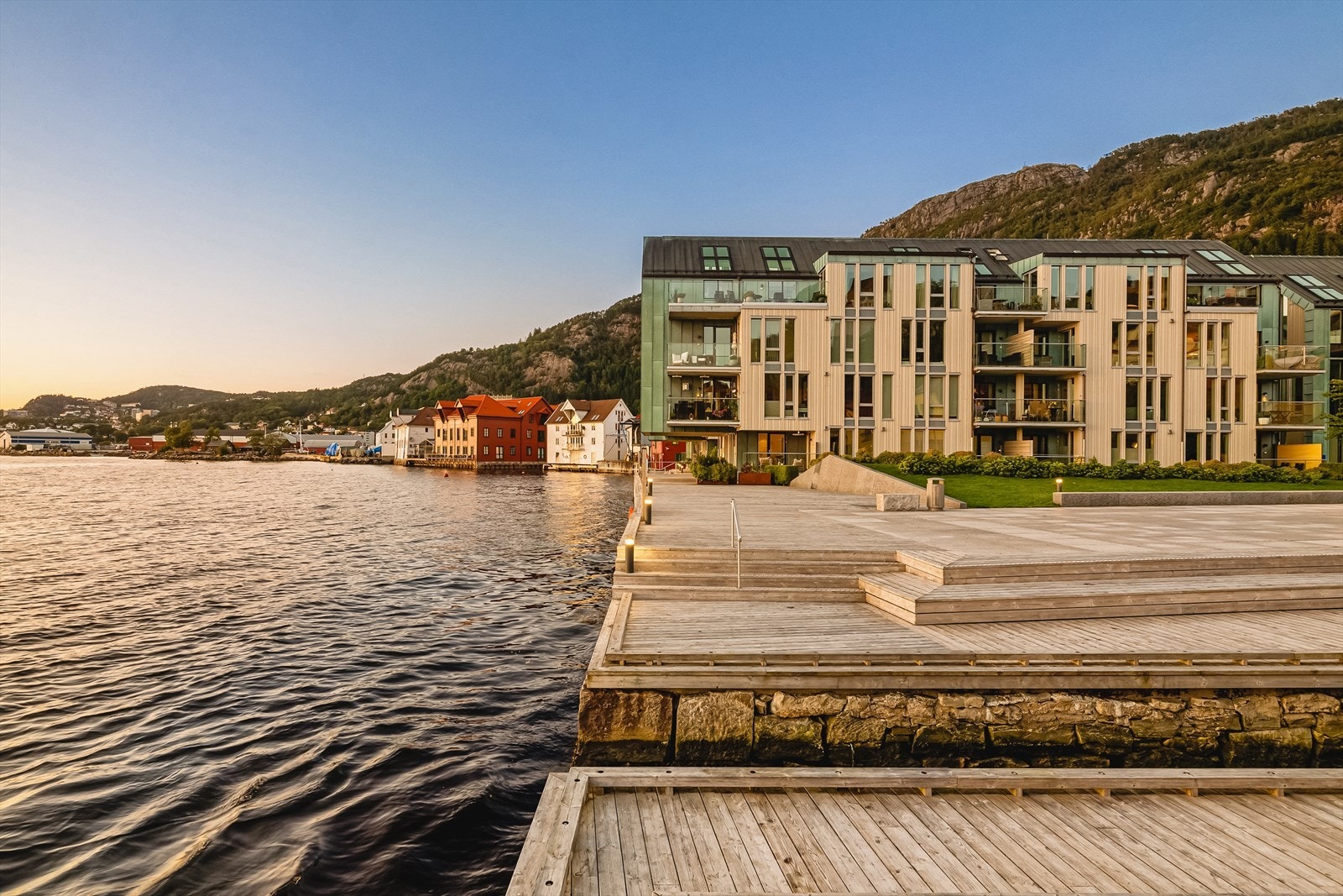 Nyt friske bølger, sommer som vinter. Galleribilde