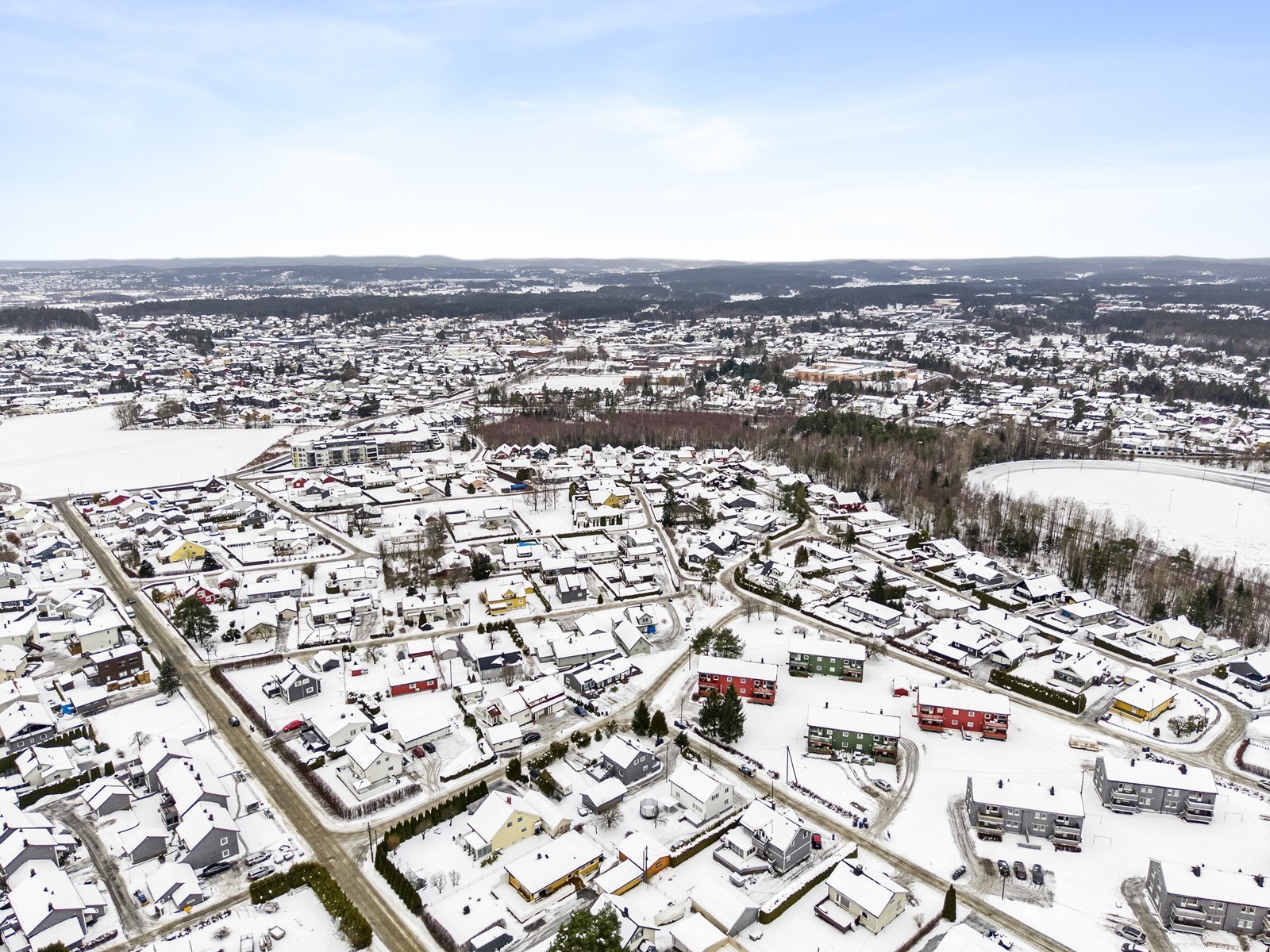 Området har gangavstand til bussholdeplasser med gode forbindelser til Sarpsborg sentrum. Galleribilde
