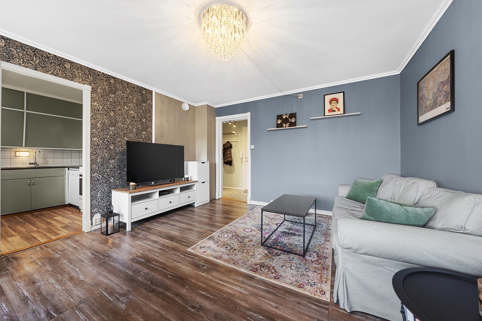 Store vindusflater gir en god romfølelse Galleribilde