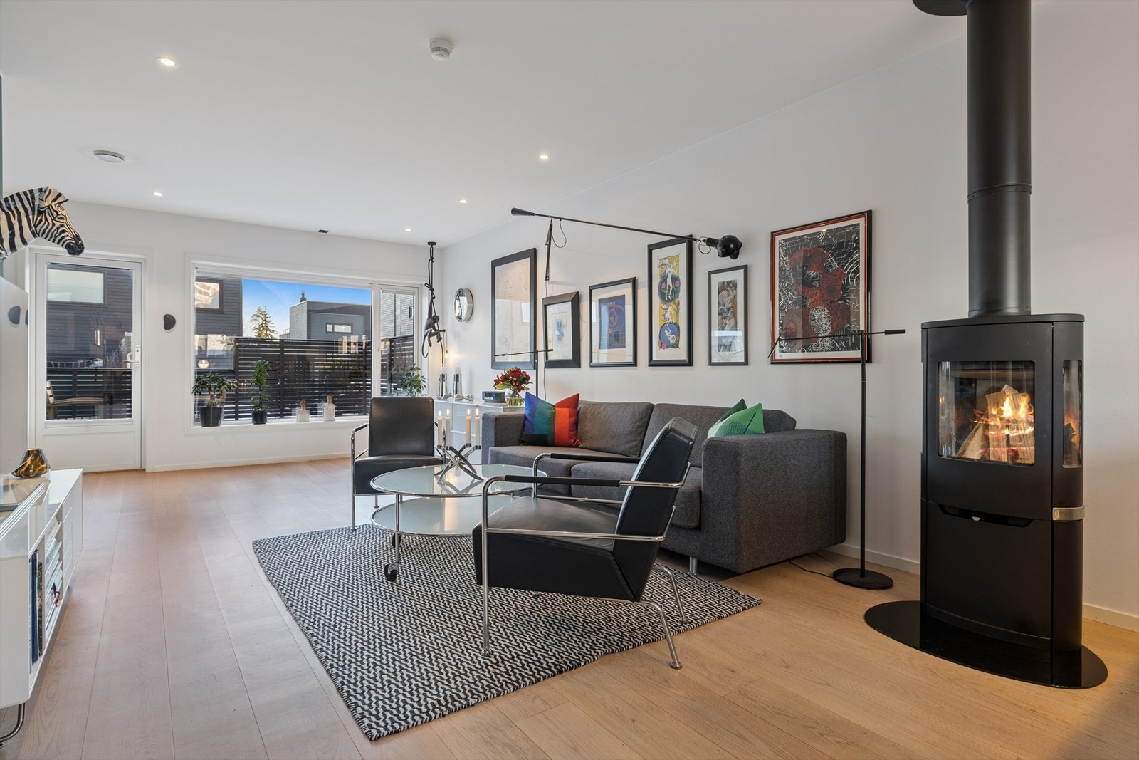 Moderne familiebolig fra 2017 med gjennomtenkt planløsning og god komfort. Galleribilde