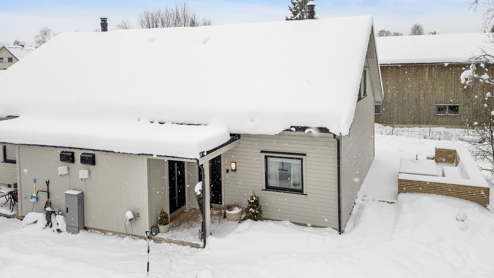 Praktisk bod ved inngangen. Galleribilde