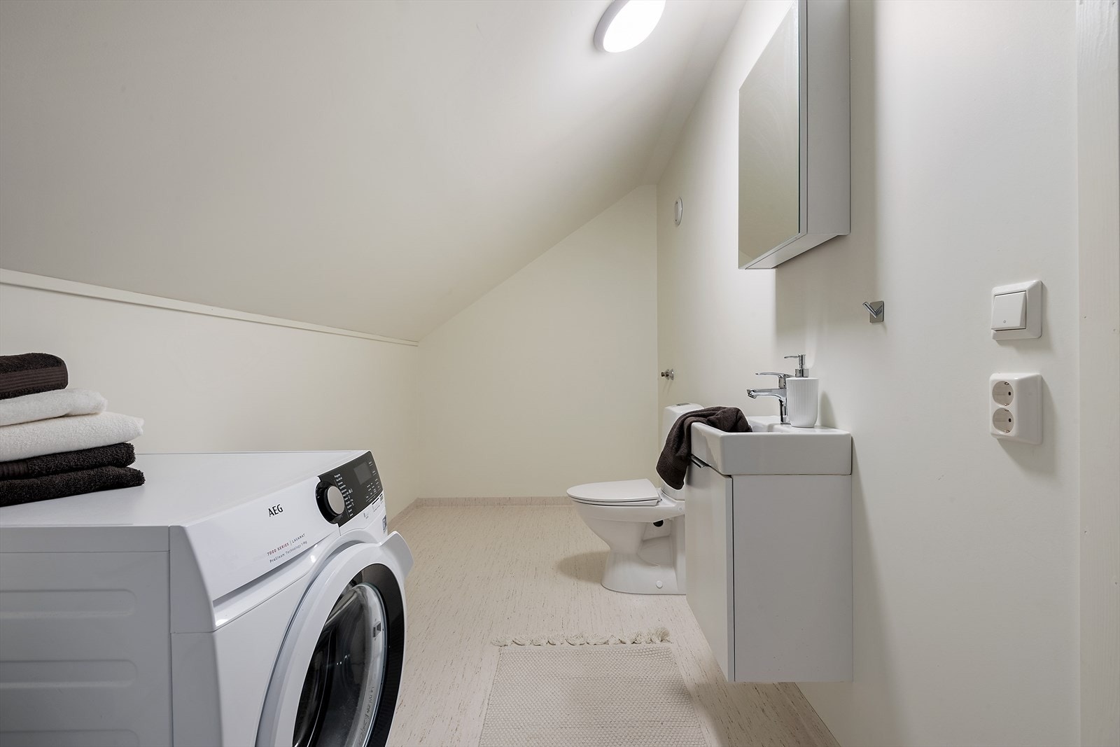 Opplegg for vaskemaskin. Galleribilde