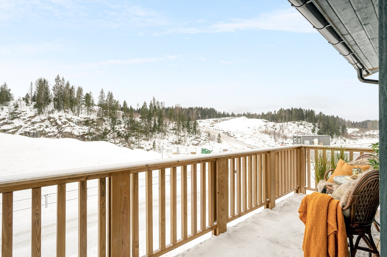 Behagelig utsyn rett inn i marka. Galleribilde