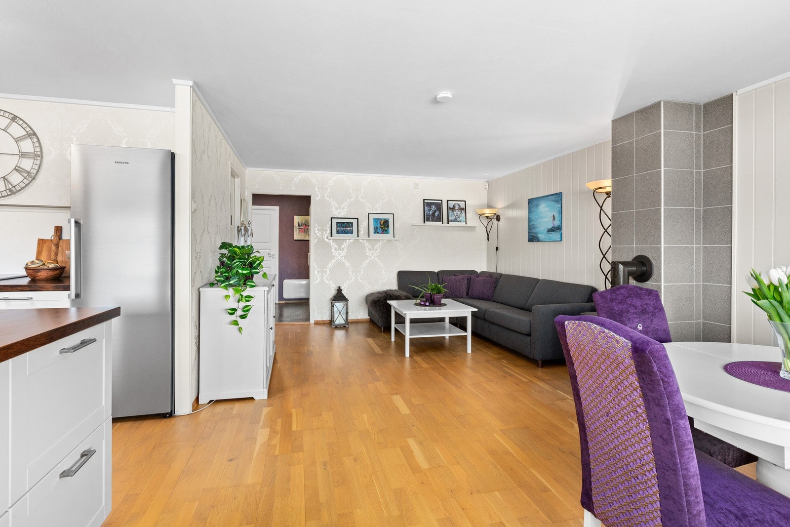 Leiligheten holder normal god standard, og er modernisert og oppusset gjennom de senere årene. Galleribilde