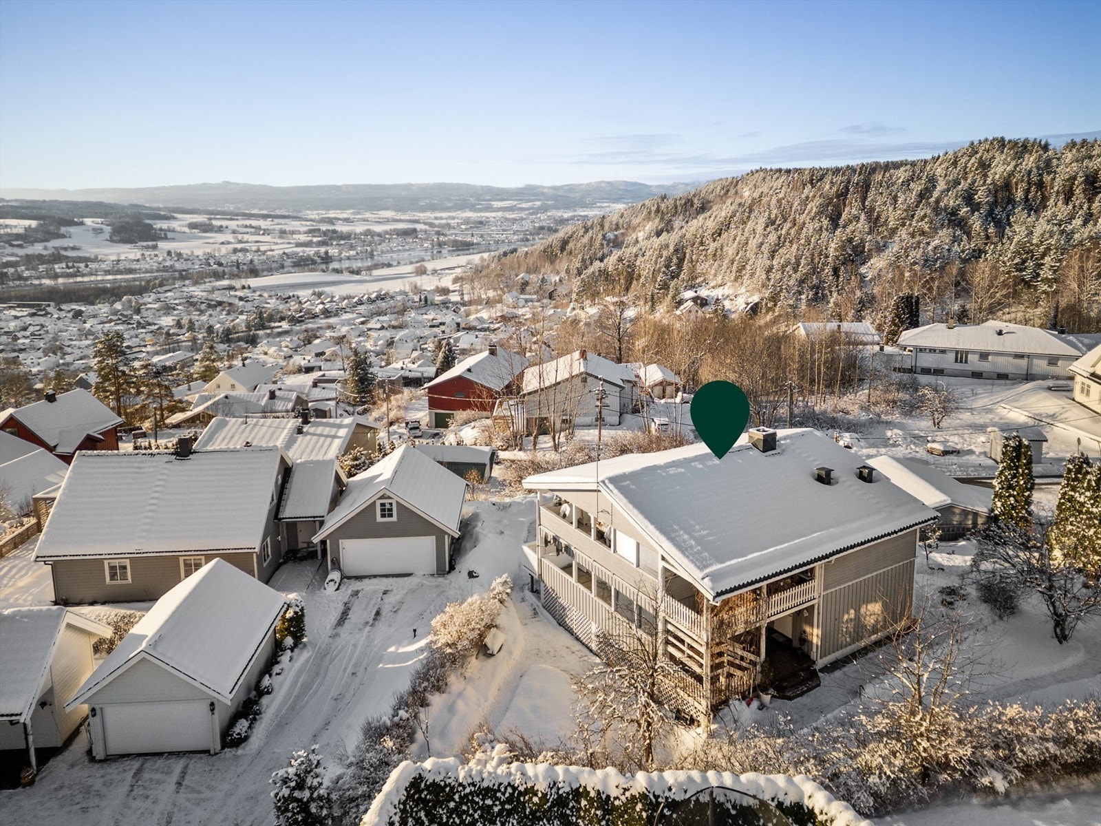 Innholdsrik og romslig halvpart av horisontaldelt tomannsbolig med stor kjeller
Foto: Ole Thorgeir Solheim Thoresen Galleribilde