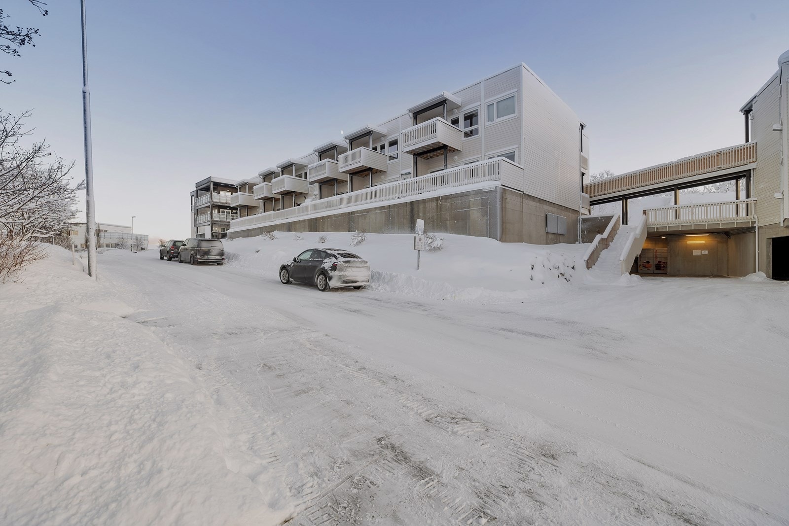 Umiddelbar nærhet til flott natur, med lysløypa kun et steinkast unna Galleribilde