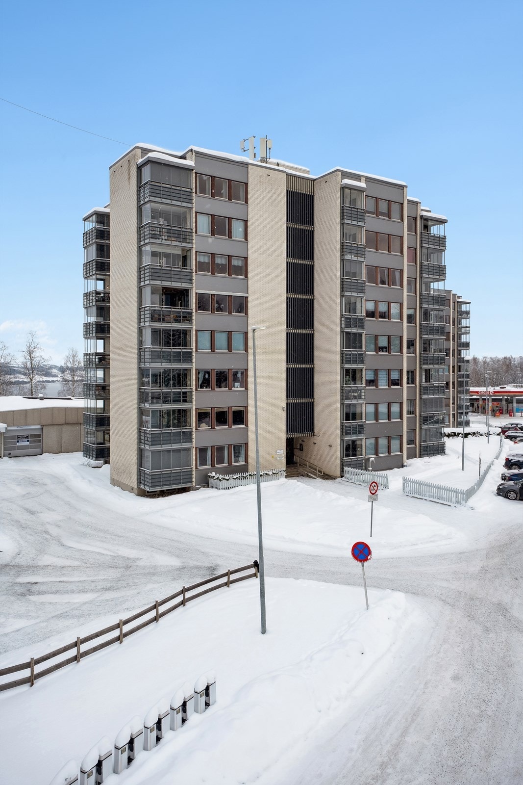 Med Rema 1000 kun 100 meter unna er hverdagslogistikken enkel. Galleribilde