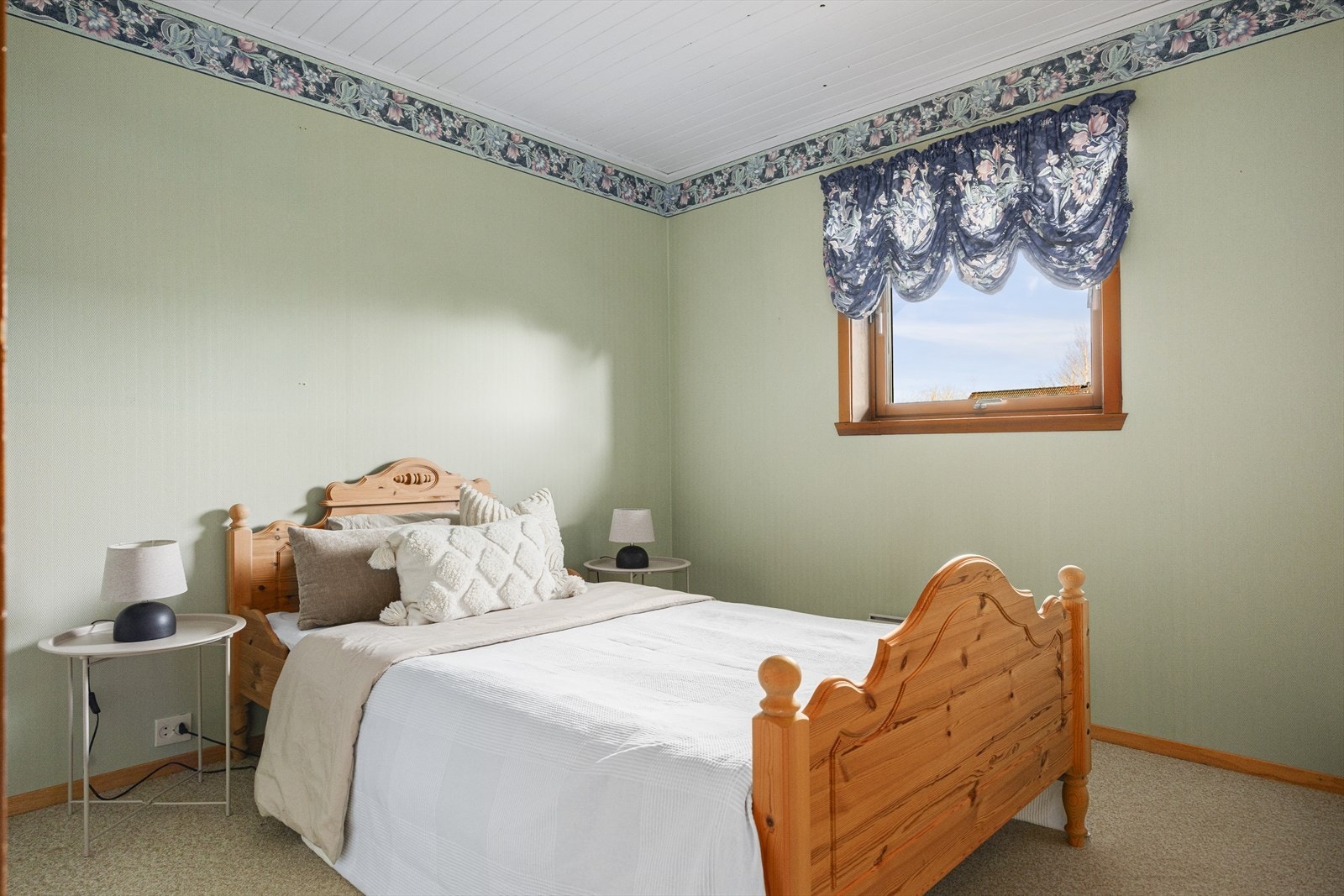 Soverom 2 hovedetasje. Galleribilde