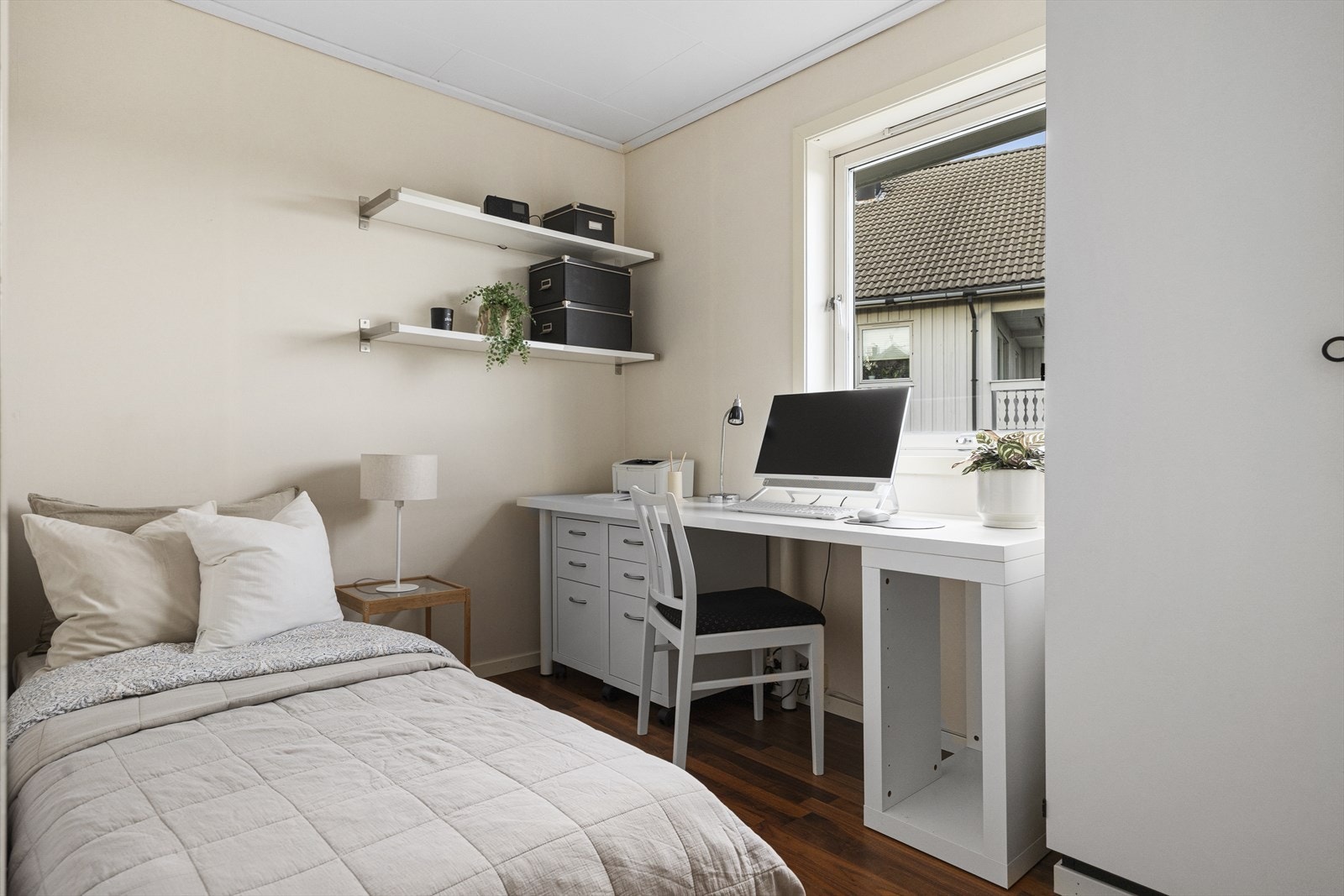 Soverom underetasje. Galleribilde